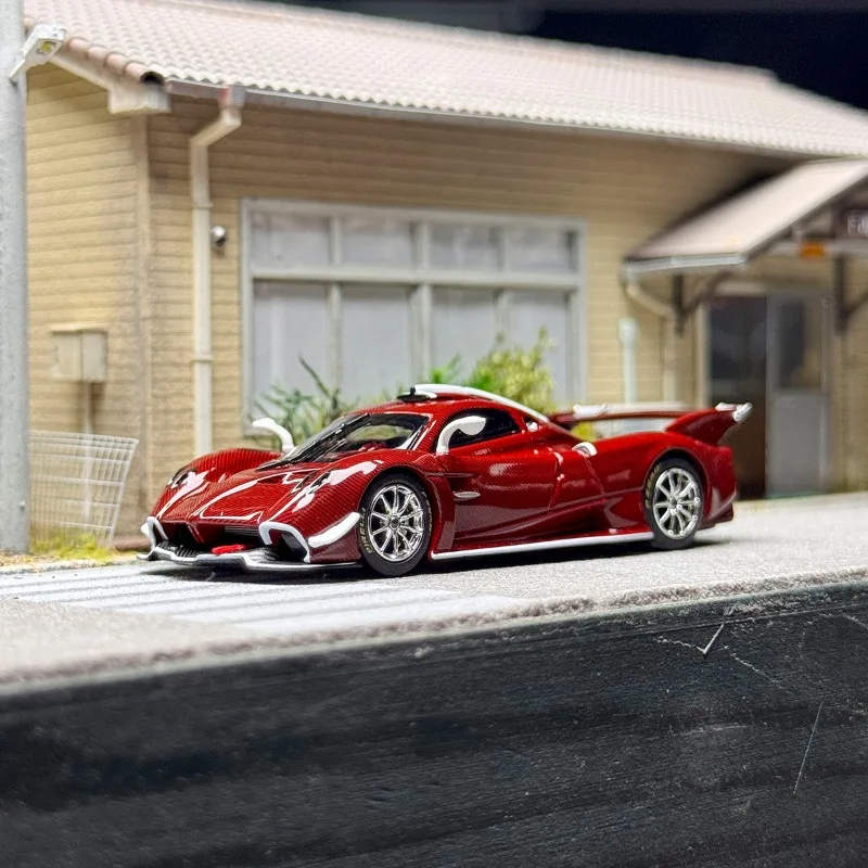 1:64 Pagani Huayra R Diecast Model 4 1:64 Pagani Huayra R Diecast Model - Image 4