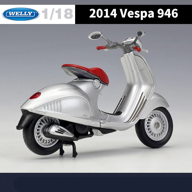 Vintage Vespa 1953 Miniature Model 5 Vintage Vespa 1953 Miniature Model - Image 5