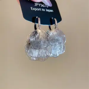 Elegant White Copper Alloy Drop Earrings 8 S5fe48b992e624bb49934440d02080868t