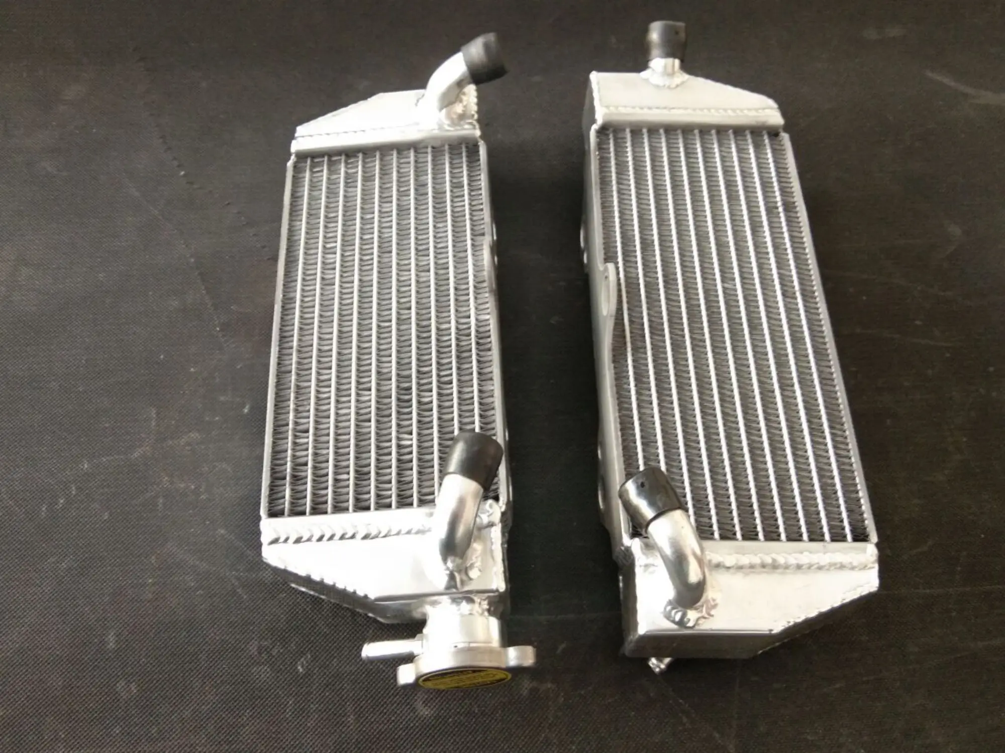 Aluminum Radiator Pair for Husqvarna WR Models 5 Aluminum Radiator Pair for Husqvarna WR Models - Image 5