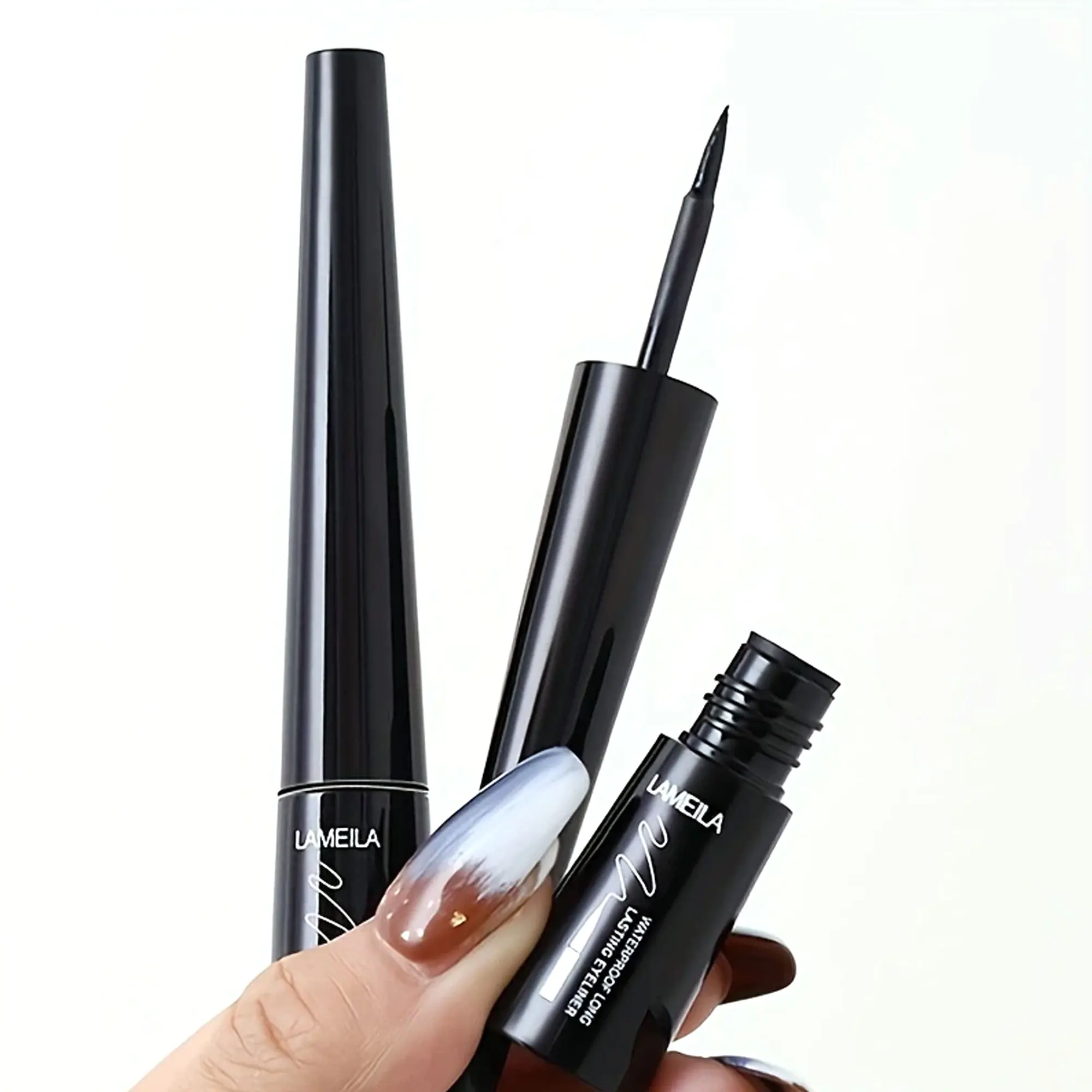 Waterproof Liquid Eyeliner Pen in Deep Black 3 Waterproof Liquid Eyeliner Pen in Deep Black - Image 3
