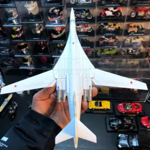 TU-160 White Swan Strategic Bomber Model 13 S63fcdabc95b74a358560c0cd770b3d39F