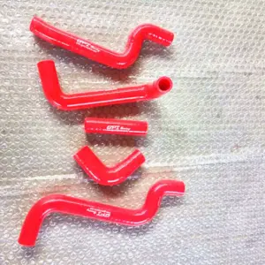 Bright Red Silicone Radiator Hose Kit for Aprilia RS125 8 S67a3d935c64348afbe5978a8e7d38415j