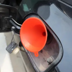 Red Oil Funnel Set for Auto Refueling 11 S6890d26469ad49adbd1bceaa71e5d06cs