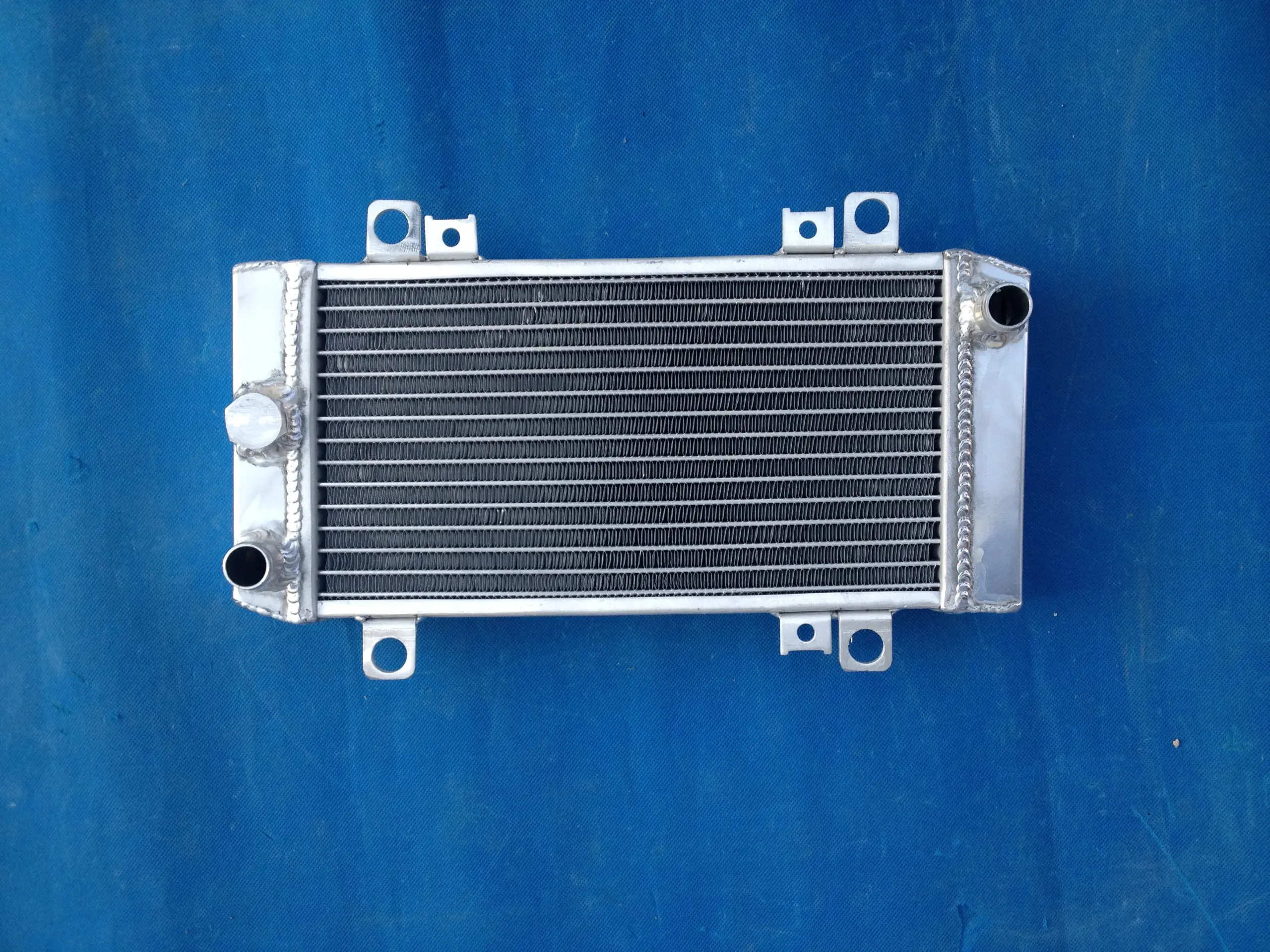 High-Performance Aluminum Radiator for Ninja 250R 2 High-Performance Aluminum Radiator for Ninja 250R - Image 2