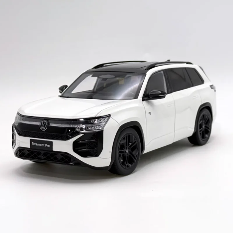 VW Pro Teramont 2025 1:18 Diecast Model 3 VW Pro Teramont 2025 1:18 Diecast Model - Image 3