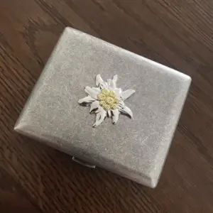 S7417f392ab3f4bfab8a33fbb5adc5b5eE