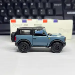 2021 Ford Bronco Bburago 1/64 Diecast Model 9 S745bb84c90e443e4b4682069868b2054C