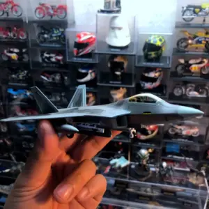F22 Fighter Jet Model 1:100 Alloy Diecast 10 S74d889d2ddb94933a94b616c30be9ef5W