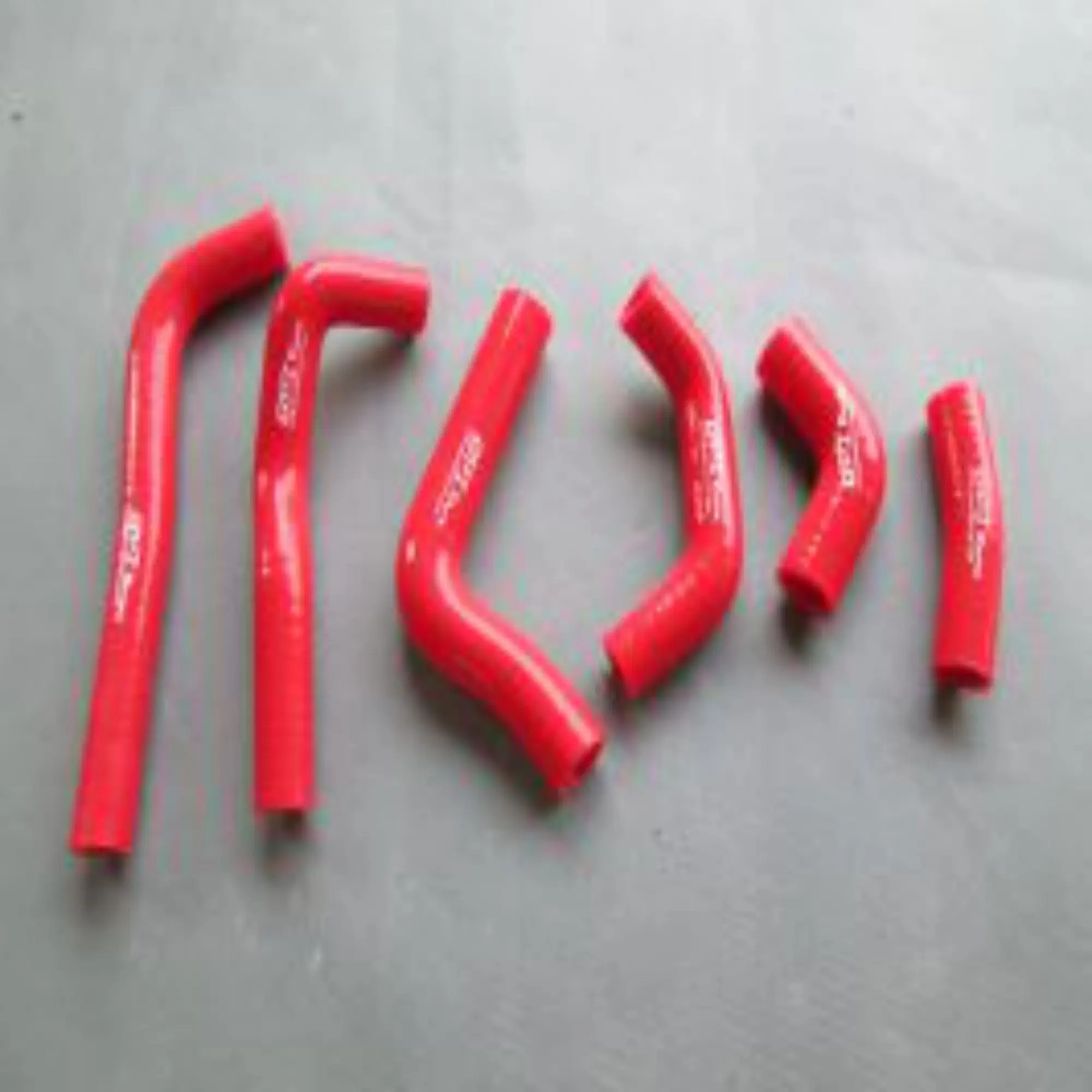 Red Silicone Radiator Hose Kit for Honda CRF450R 2002-2004 4 Red Silicone Radiator Hose Kit for Honda CRF450R 2002-2004 - Image 4