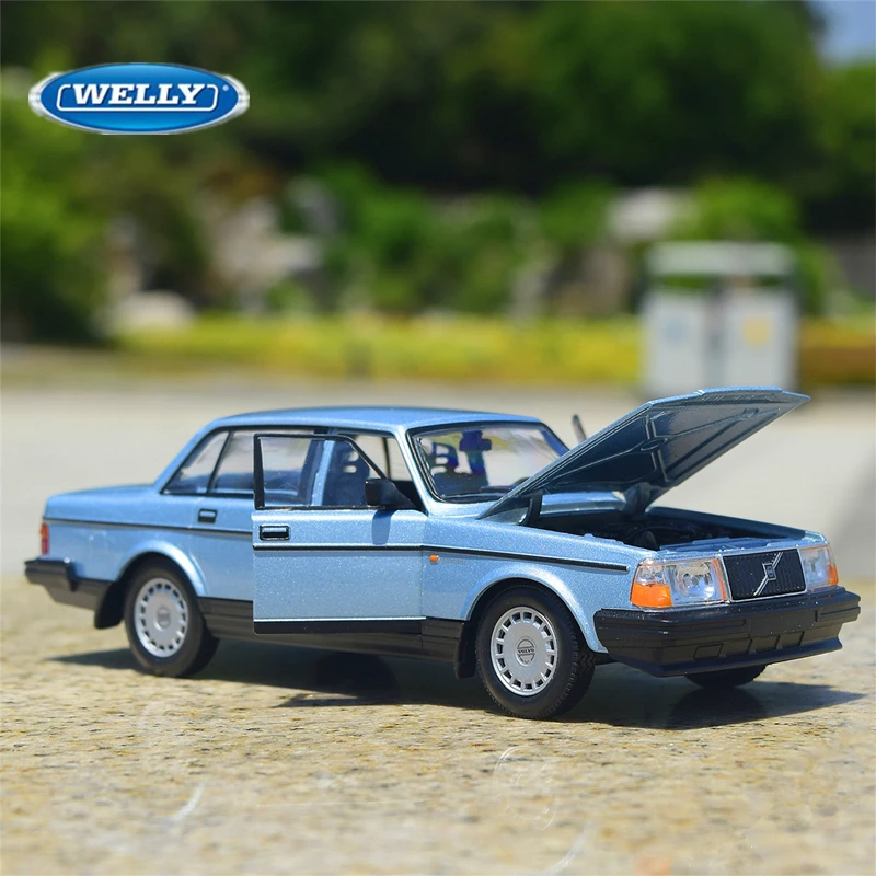 WELLY 1:24 Classic 240 GL Diecast Model 3 WELLY 1:24 Classic 240 GL Diecast Model - Image 3