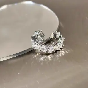 S826d01d7b23e48ffb25cc40fd4fd7bbda