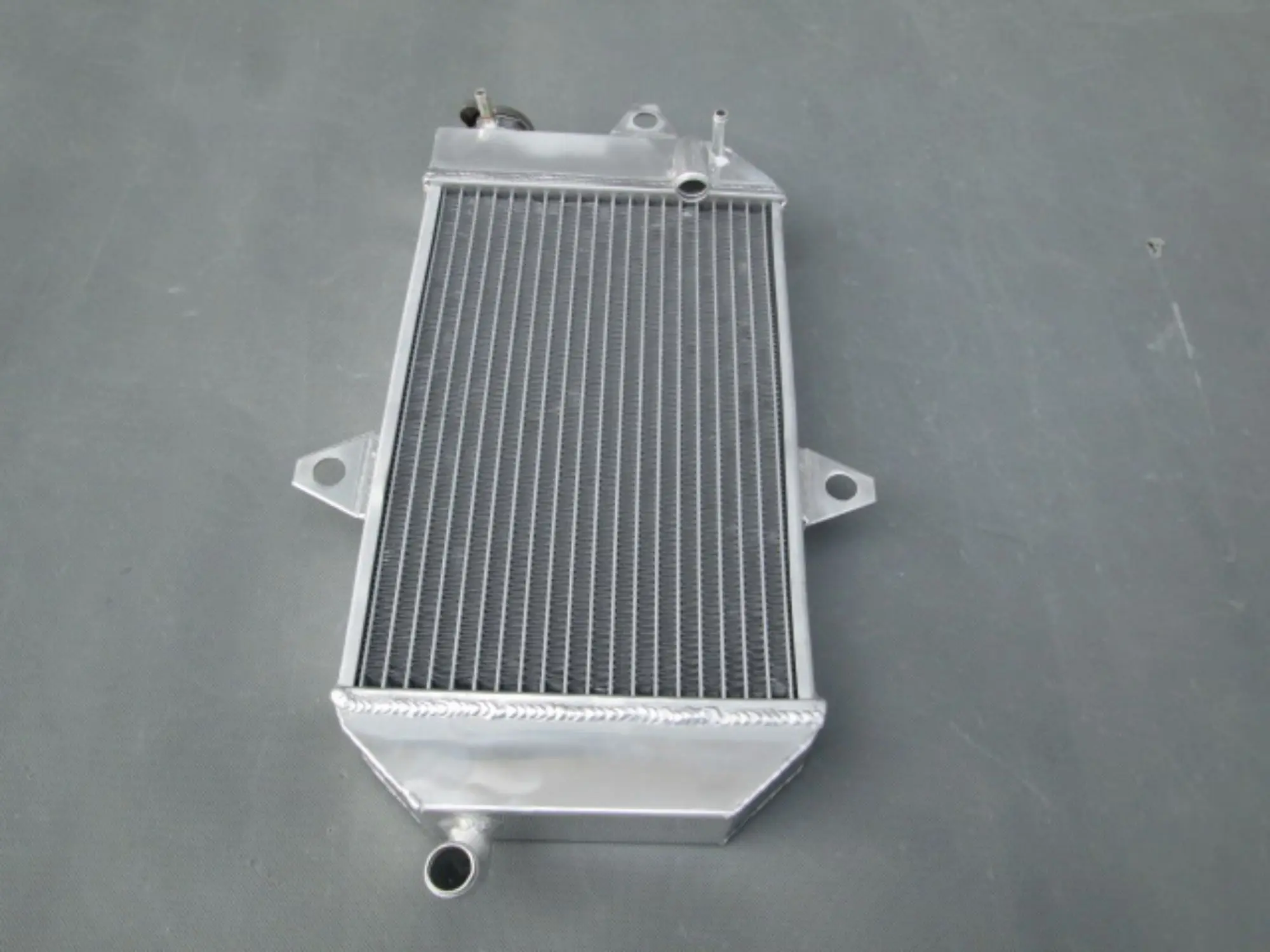Heavy-Duty Aluminum Radiator for Yamaha Banshee 5 Heavy-Duty Aluminum Radiator for Yamaha Banshee - Image 5