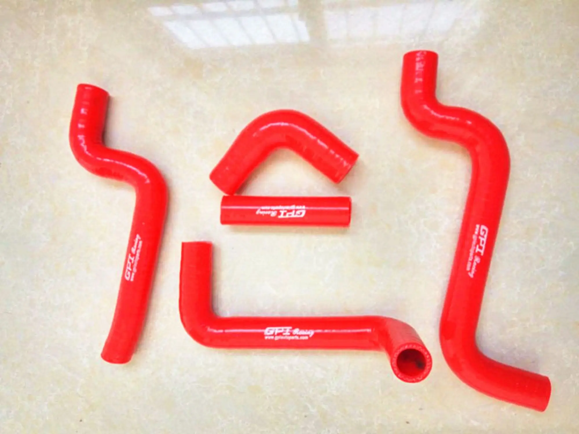 Bright Red Silicone Radiator Hose Kit for Aprilia RS125 2 Bright Red Silicone Radiator Hose Kit for Aprilia RS125 - Image 2