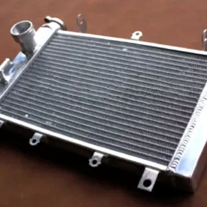 Triumph TT600 Aluminum Radiator 2000-2003 7 S8a4bc9c699624a2c98bb94774eeeb71cz