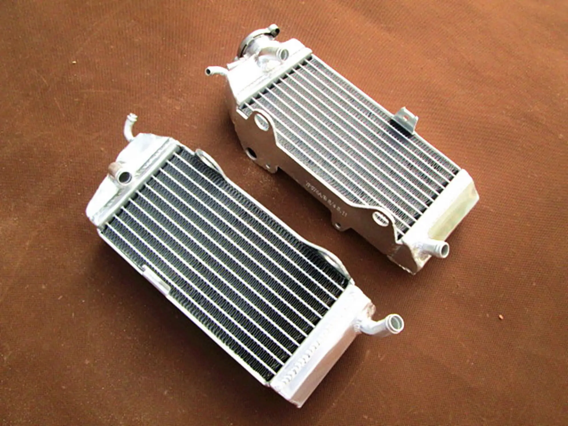 Yamaha YZ250 1984-1985 Aluminum Radiator Set 2 Yamaha YZ250 1984-1985 Aluminum Radiator Set - Image 2