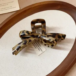 Leopard Print Acrylic Hair Clip Model HH6812 17 S8e25d33bff1e4b39b42cc13016fc938b4