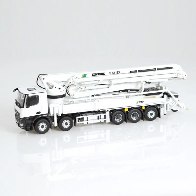 1:50 Cement Pump Truck Model for Collectors 10 1:50 Cement Pump Truck Model for Collectors - Image 10