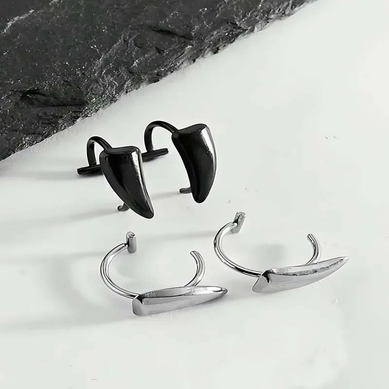 Stainless Steel Gothic Lip Clip for Men & Women 4 Stainless Steel Gothic Lip Clip for Men & Women - Image 4