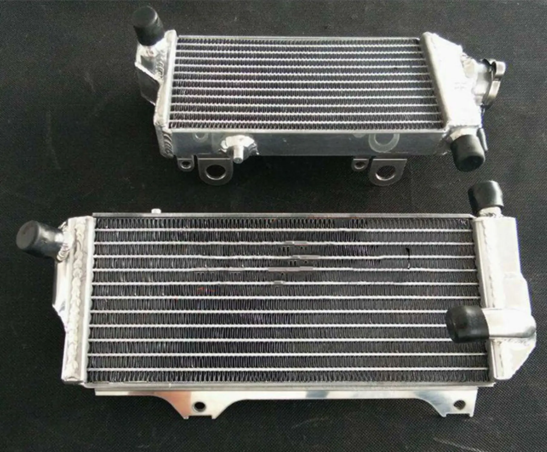 Suzuki RMZ450 2018-2022 Aluminum Radiator Pair 4 Suzuki RMZ450 2018-2022 Aluminum Radiator Pair - Image 4
