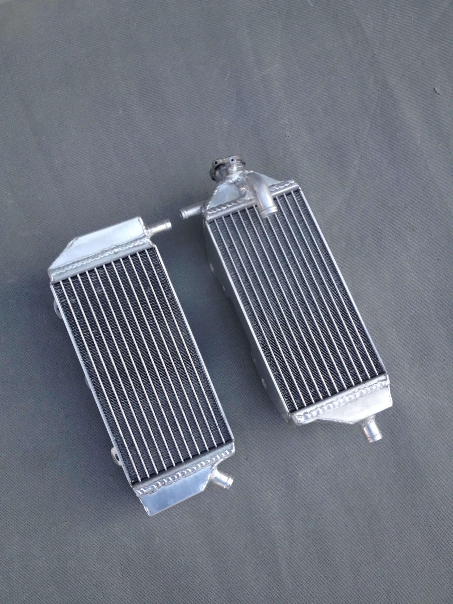 Heavy-Duty Aluminum Radiator for Yamaha YZ250F/450F 2014-2018 5 Heavy-Duty Aluminum Radiator for Yamaha YZ250F/450F 2014-2018 - Image 5