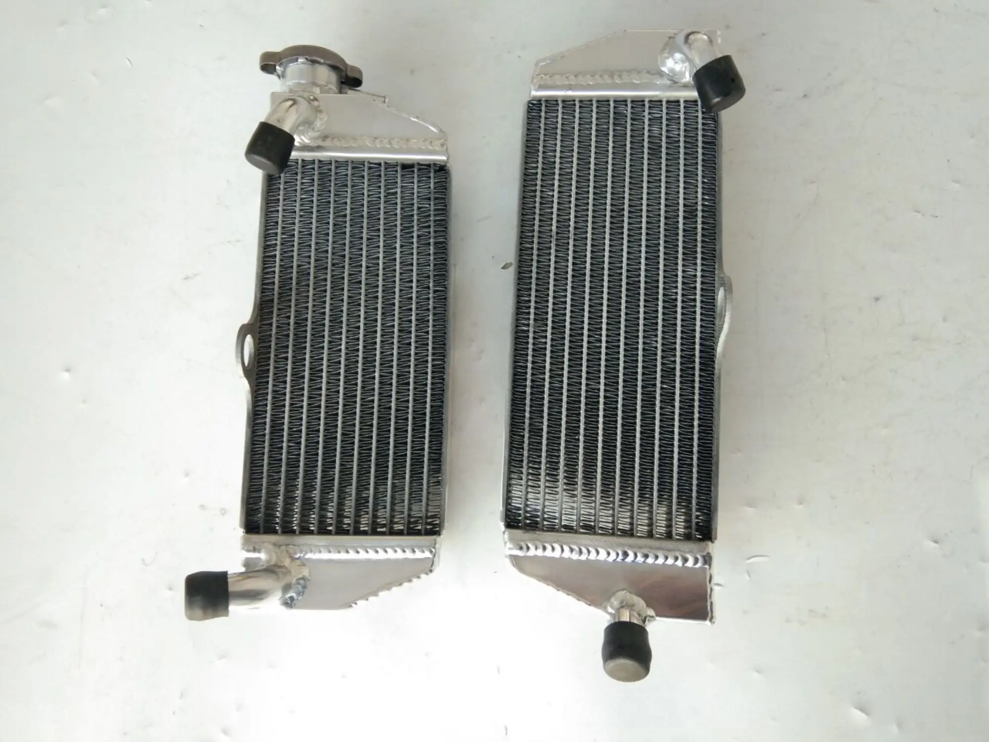 Aluminum Radiator Pair for Husqvarna WR Models 3 Aluminum Radiator Pair for Husqvarna WR Models - Image 3