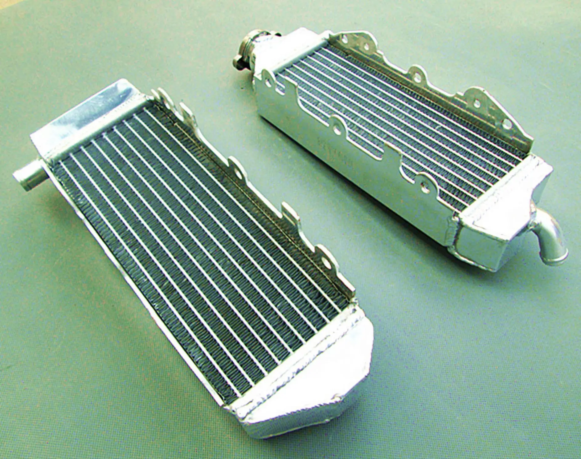 Suzuki RM250 1991-1992 Aluminum Radiator Set 3 Suzuki RM250 1991-1992 Aluminum Radiator Set - Image 3