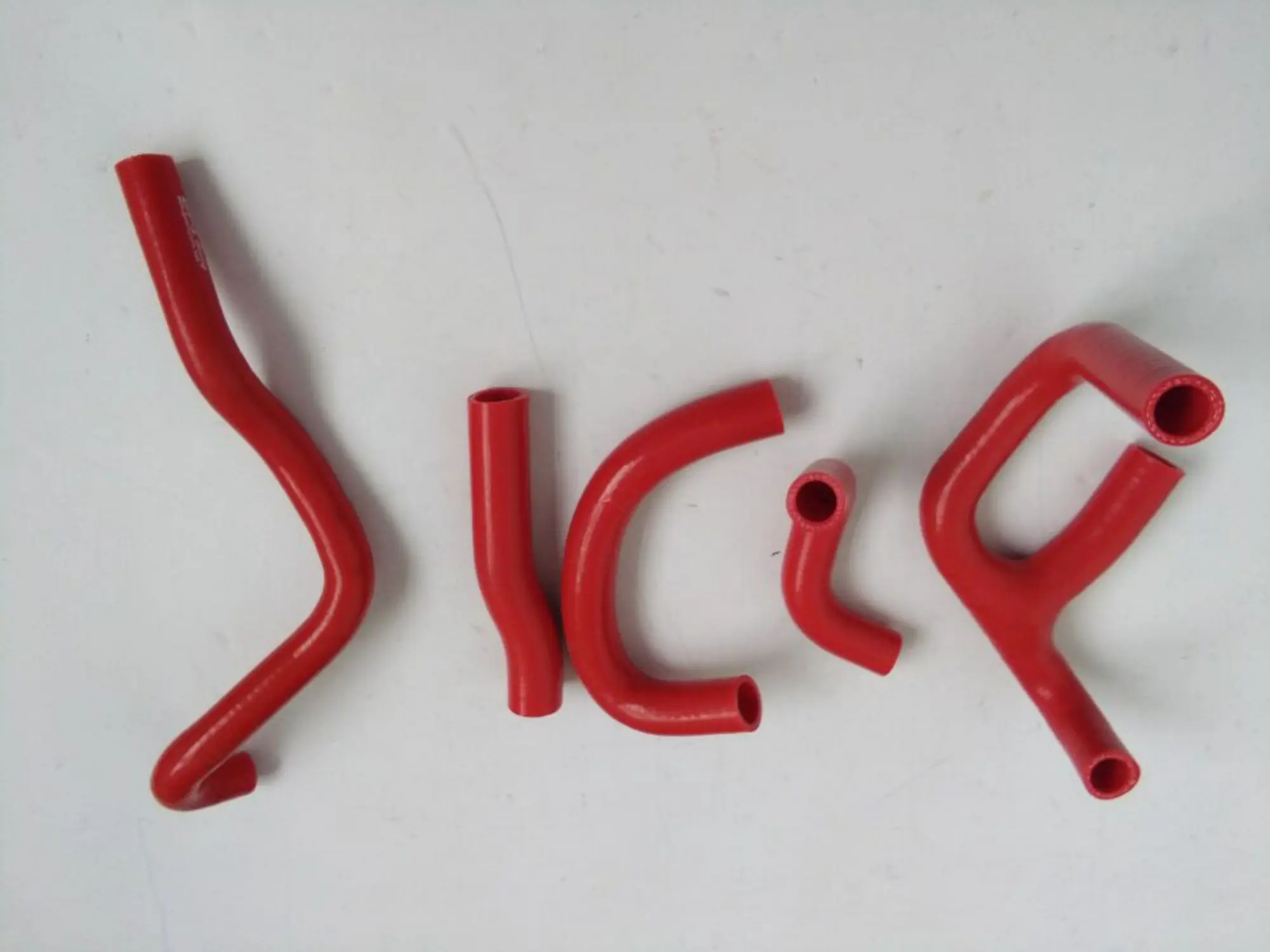 Red Silicone Radiator Hose Kit for Suzuki & Aprilia 3 Red Silicone Radiator Hose Kit for Suzuki & Aprilia - Image 3