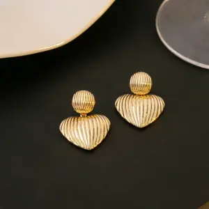 S9e5725750ff84f39ae38b4f4f31fde42W