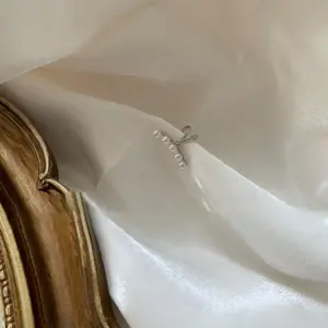 Geometric Rhinestone Ear Cuff for Women 16 Sa47740f641f04a32b7c8c146730838faS