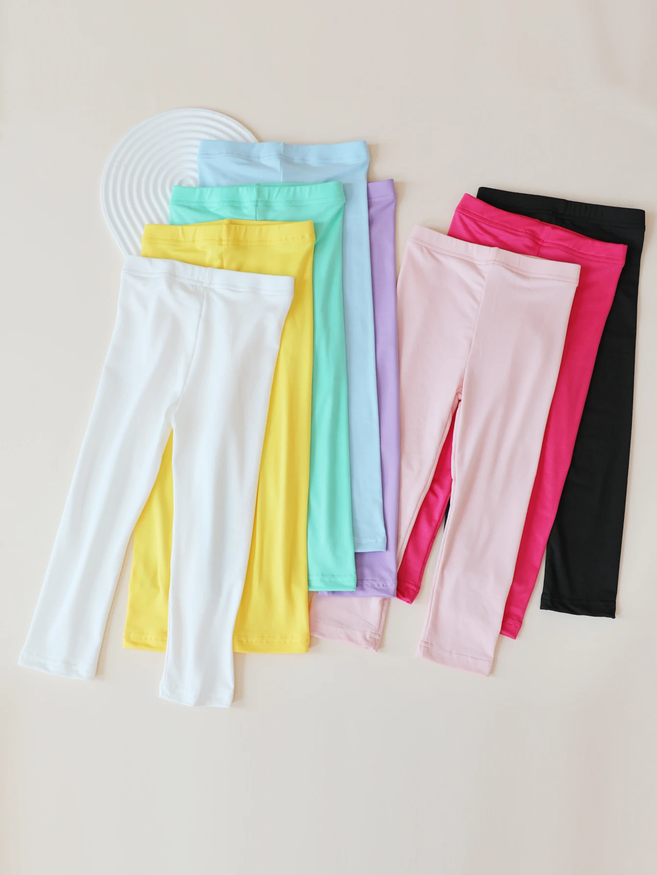 Kids' Elastic Ankle-Length Leggings for Girls 3 Kids' Elastic Ankle-Length Leggings for Girls - Image 3