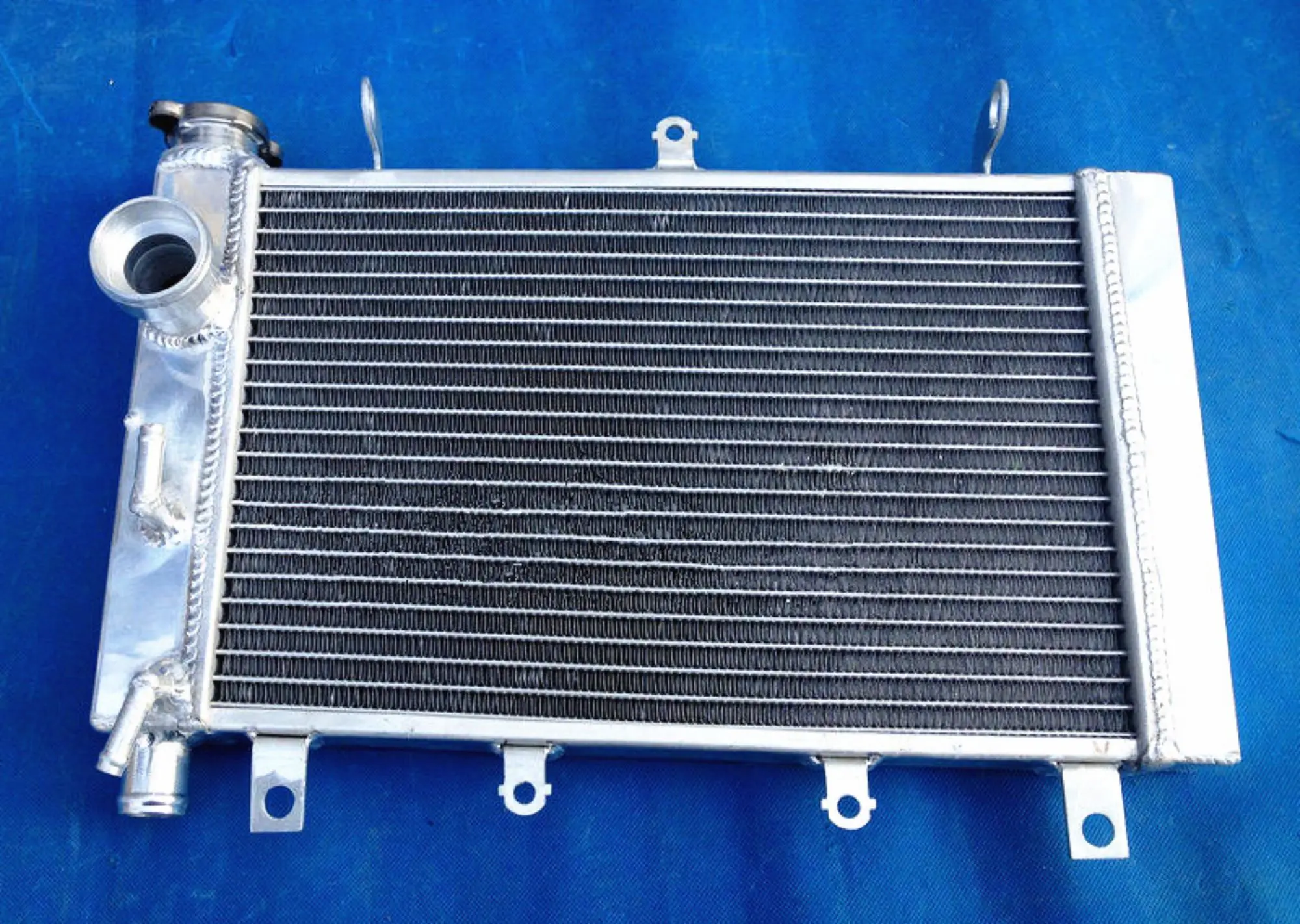 Triumph TT600 Aluminum Radiator 2000-2003 6 Triumph TT600 Aluminum Radiator 2000-2003 - Image 6