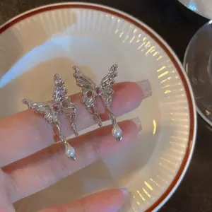 Saab2a7c1ed8140bfbfea33e11cc9a3bbI