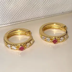 Sacdf497bfdb643c1b79a39e5e9285176w