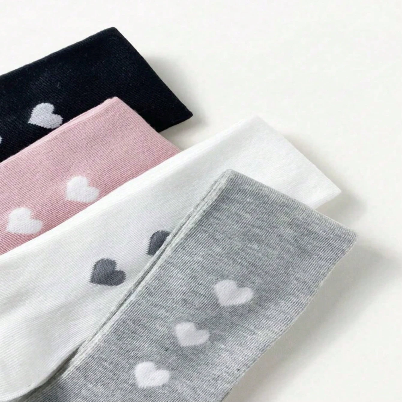 Children's Heart-Patterned Tights Set for Girls 5 Children's Heart-Patterned Tights Set for Girls - Image 5