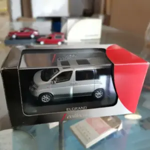 Diecast 1/43 Elgrand MPV Model Silver 13 Saef28ceeaf21455ea9d6be76c9319762e
