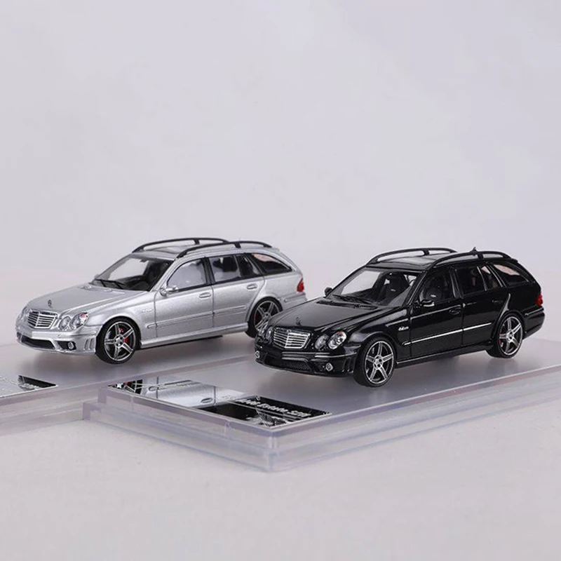 Mercedes-Benz E63 AMG Estate S211 Miniature Diecast Model 3 Mercedes-Benz E63 AMG Estate S211 Miniature Diecast Model - Image 3