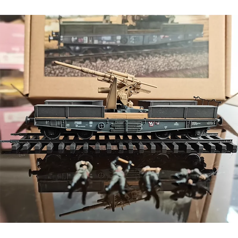 1/72 WWII German 88MM Flak Model with Flatbed 5 1/72 WWII German 88MM Flak Model with Flatbed - Image 5