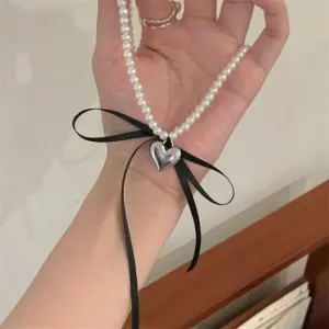 Sbc27ea79e9194c58aed3c093fb3c1c98G 1