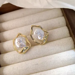 Vintage-Style Simulated Pearl Stud Earrings 11 Sbc65bf900cdf4edd8ee89255436f1b94f