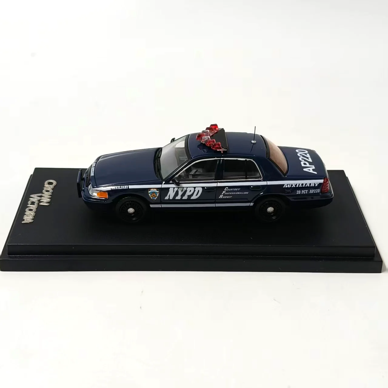Victoria Crown NY Police Car Model 1:64 Scale 4 Victoria Crown NY Police Car Model 1:64 Scale - Image 4