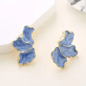 French Petal Stud Earrings in 8 Colors 16 Scb3f90f2841f4bb48e252fae011d511a7