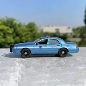 2001 Ford Crown Victoria Police Model 1/64 Scale 7 Scecb851630ea4822bf394e1fd1ab30c7C
