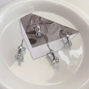 Sd075141469dc4be3af04676381042c63e