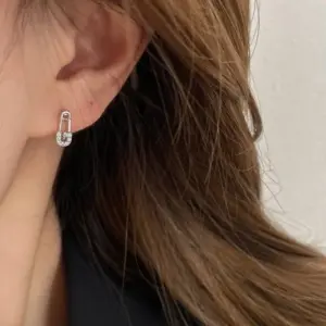 Sd08211f52f6343228f7cc0253c12248c3