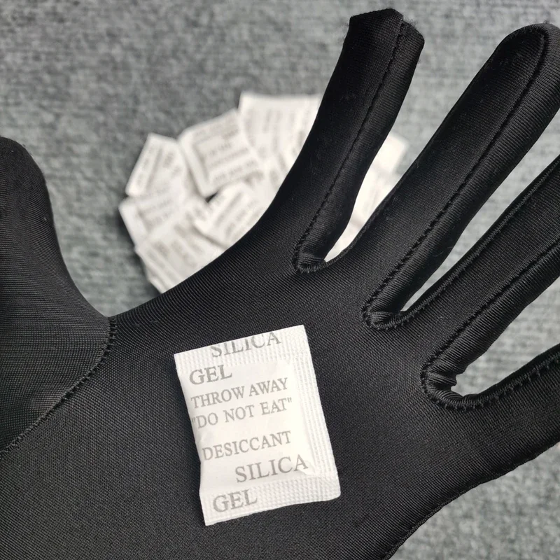 Silica Gel Moisture Absorbing Packets Pack of 500 3 Silica Gel Moisture Absorbing Packets Pack of 500 - Image 3