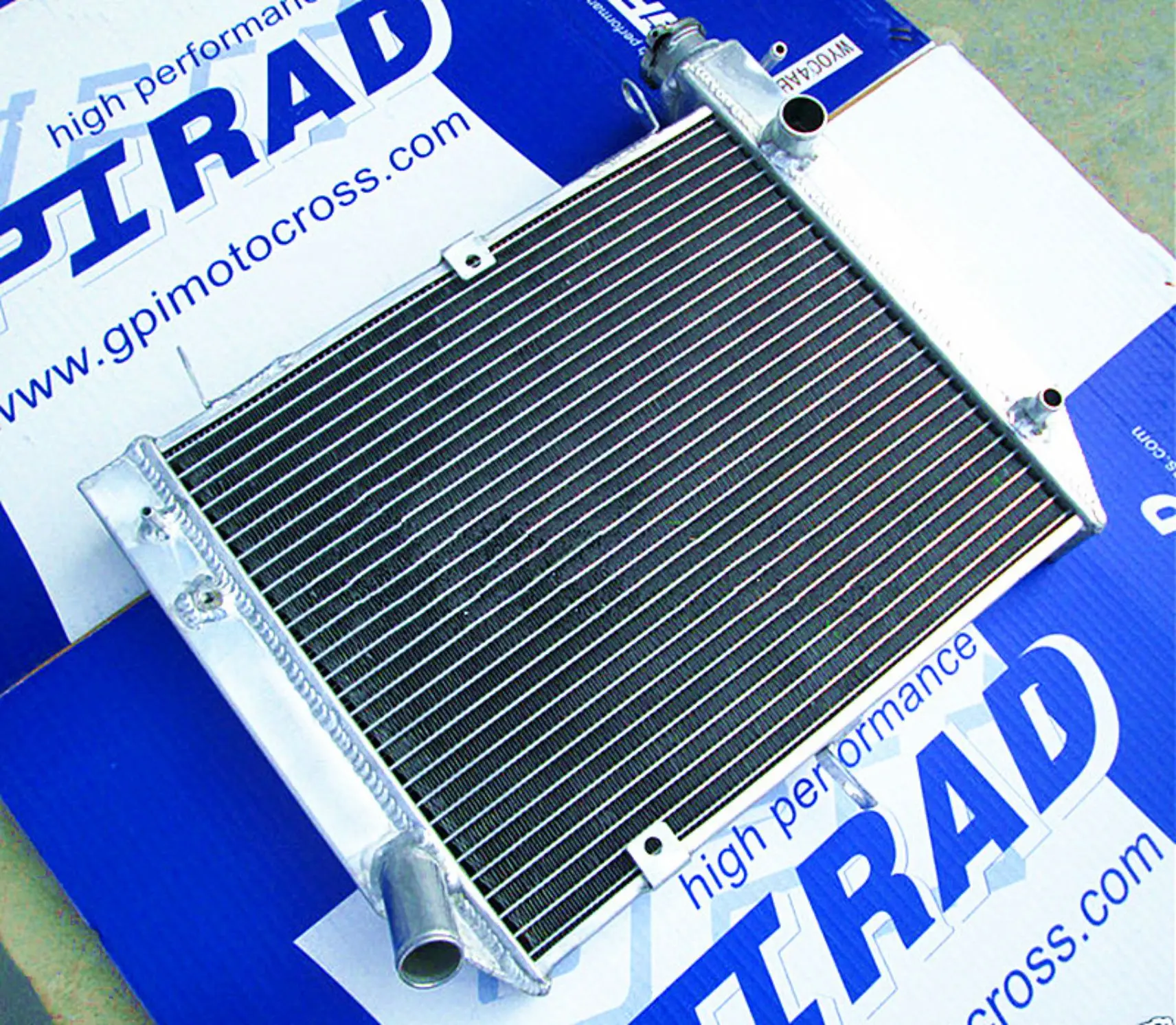 Yamaha YZF R1 1998-1999 Aluminum Radiator Cooler 5 Yamaha YZF R1 1998-1999 Aluminum Radiator Cooler - Image 5