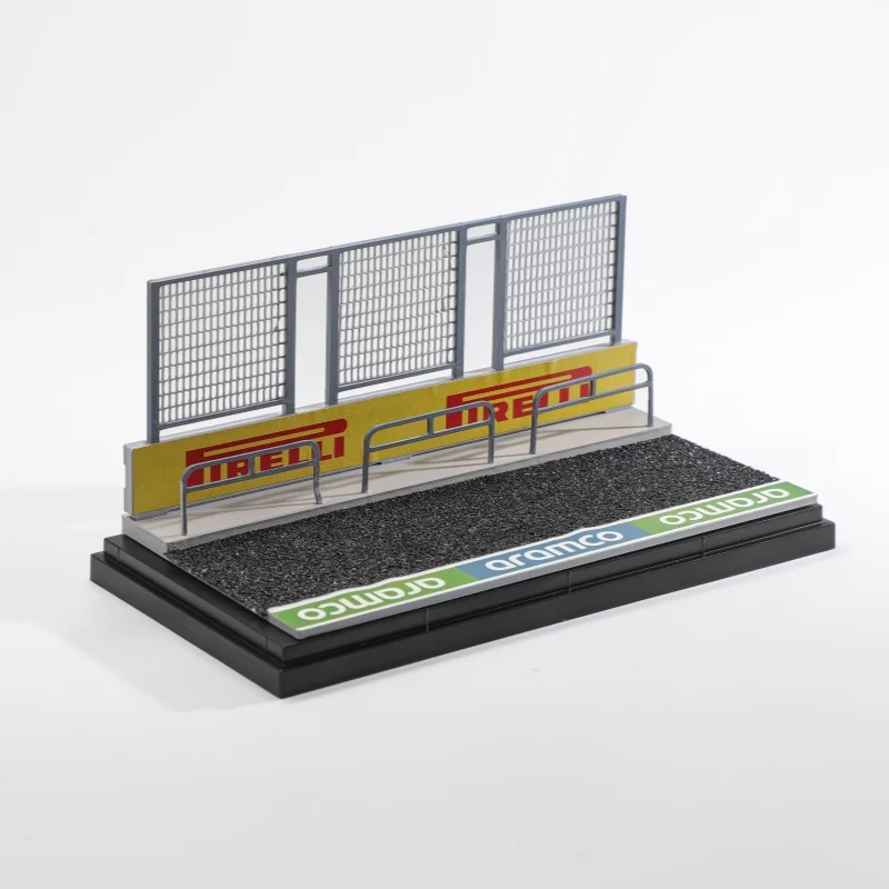 1:64 F1 Pit Lane Scene Collectible Model 5 1:64 F1 Pit Lane Scene Collectible Model - Image 5