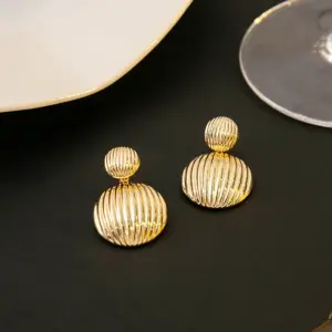 Sd97275c2b24446d385571f334d1de15dF