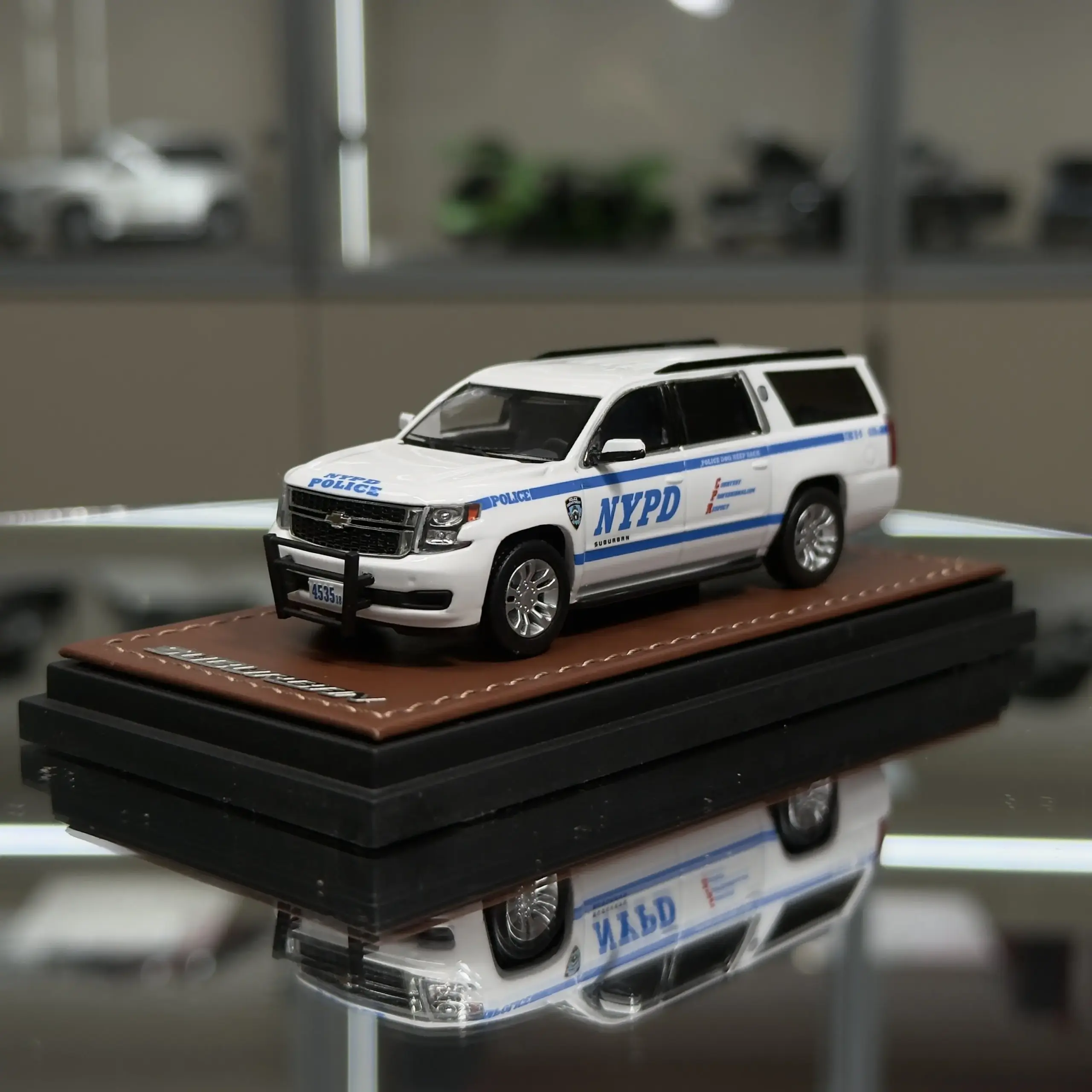 2025 Suburban Police Diecast Model 1:64 Scale 1 2025 Suburban Police Diecast Model 1:64 Scale